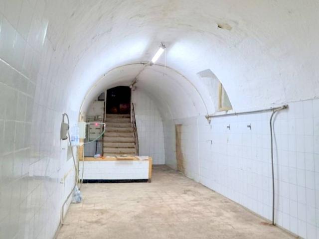 Locale Commerciale in affitto a Puglia, Lecce