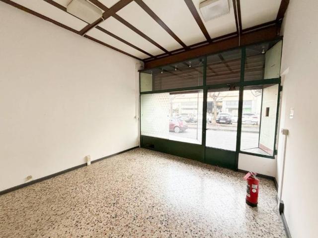 Locale Commerciale in affitto a Acquate, Lecco