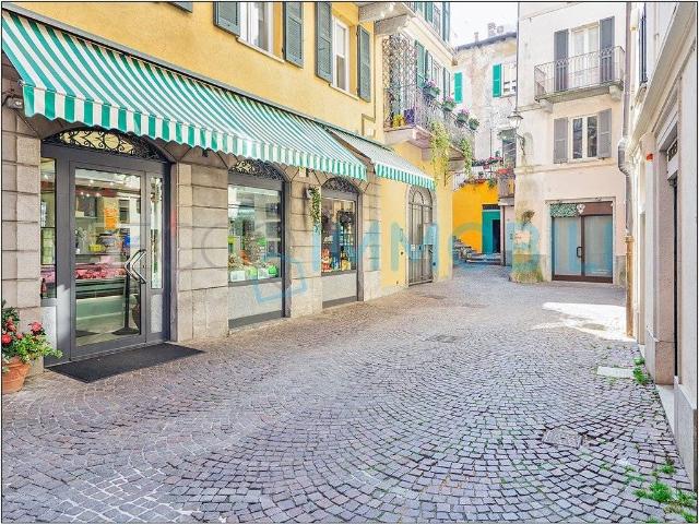 Locale Commerciale in affitto a Castello, Lecco