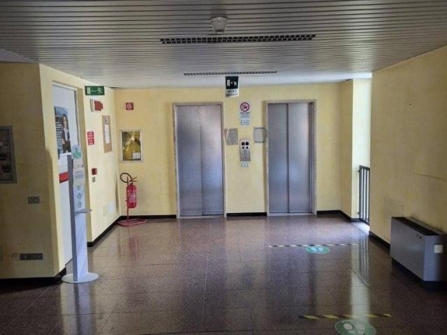 Locale Commerciale in affitto a Legnago, Veneto
