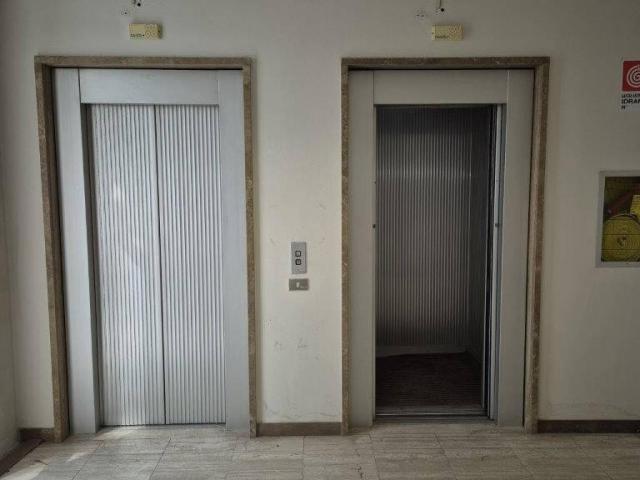Locale Commerciale in affitto a Legnago, Veneto