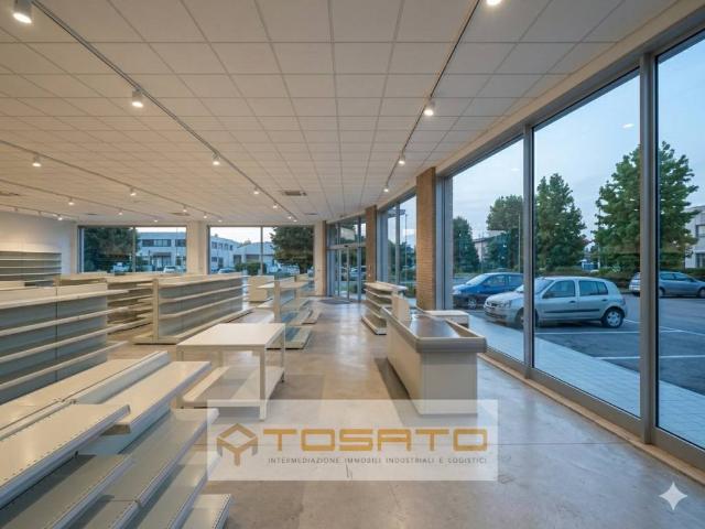 Locale Commerciale in affitto a Legnago, Veneto