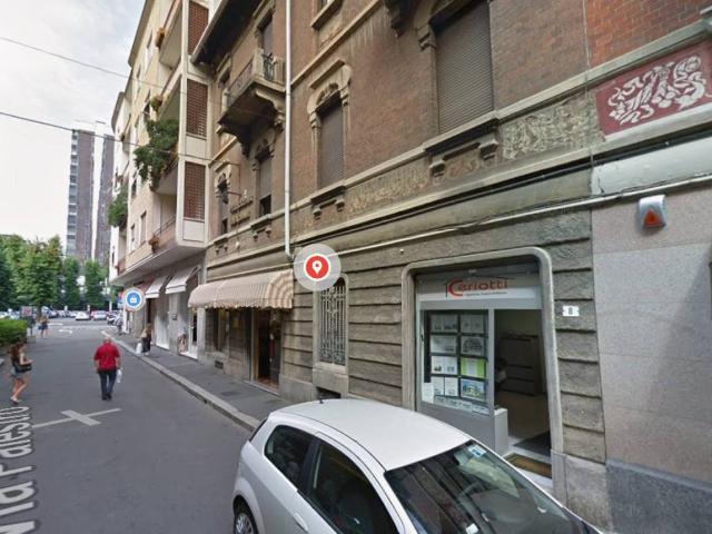 Locale Commerciale in affitto a Oltresempione, Legnano