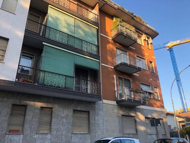 Locale Commerciale in affitto a Oltresempione, Legnano