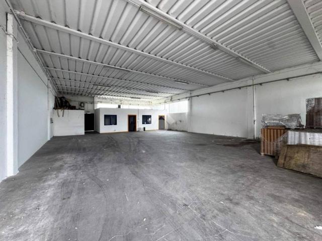 Locale Commerciale in affitto a Leno, Lombardia