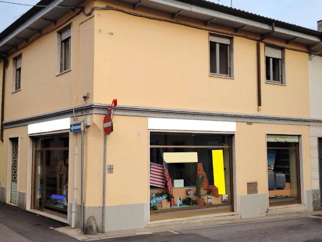 Locale Commerciale in affitto a Birago, Lentate Sul Seveso