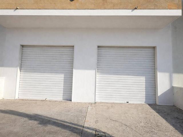 Locale Commerciale in affitto a Puglia, Lecce
