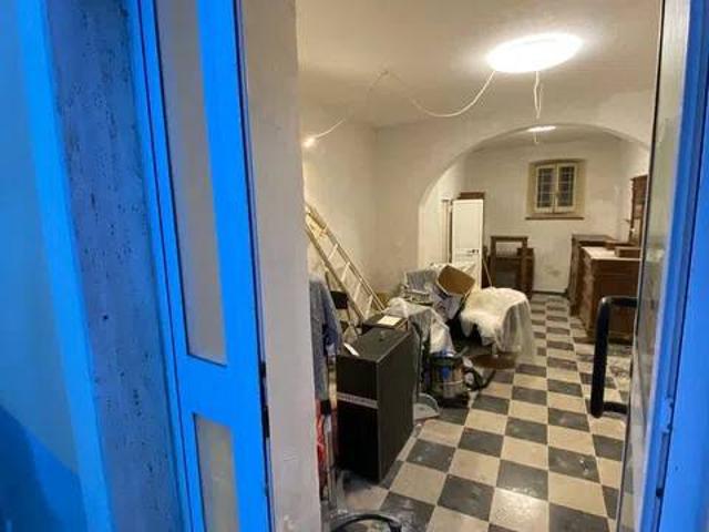 Locale Commerciale in affitto a Lerici, Liguria