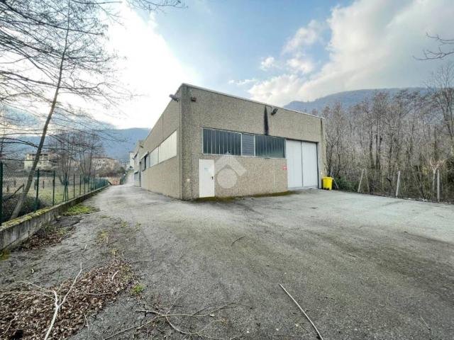 Locale Commerciale in affitto a Piemonte, Torino