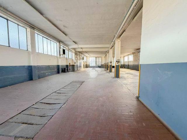 Locale Commerciale in affitto a Liscate, Lombardia
