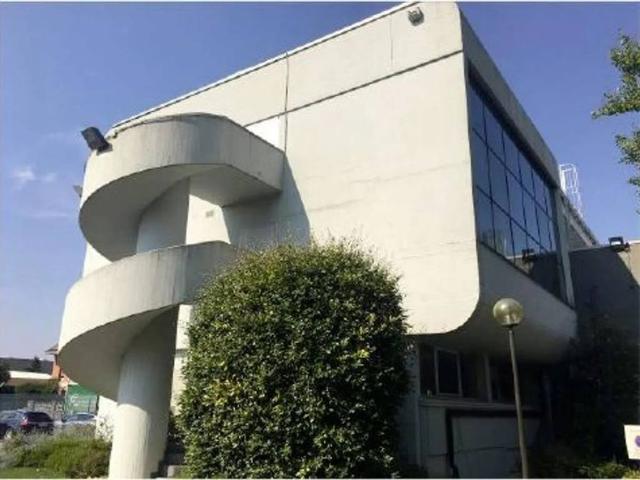 Locale Commerciale in affitto a Liscate, Lombardia