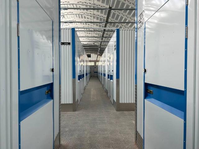 Locale Commerciale in affitto a Da là dal Punt, Lissone