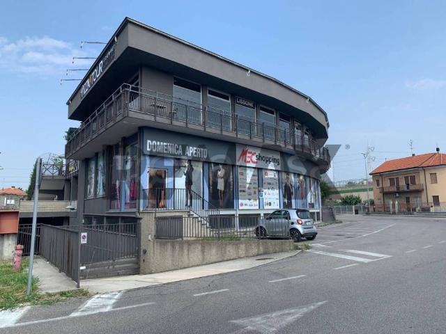 Locale Commerciale in affitto a Lissone, Lombardia