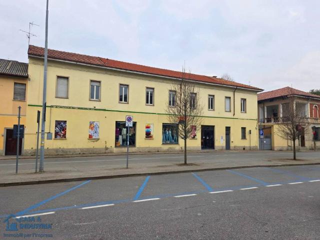 Locale Commerciale in affitto a Lissone, Lombardia