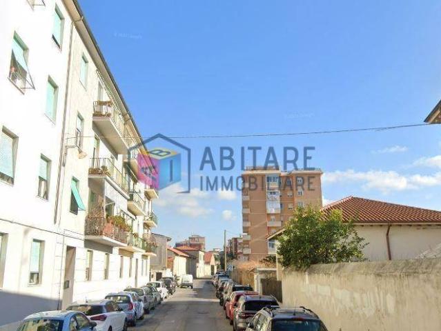 Locale Commerciale in affitto a Livorno, Toscana