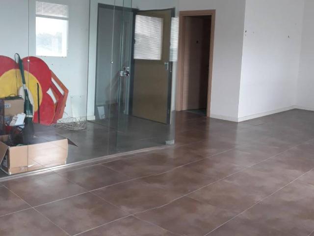 Locale Commerciale in affitto a Livorno, Toscana