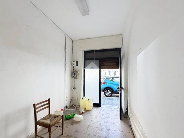 Locale Commerciale in affitto a San Marco, Livorno