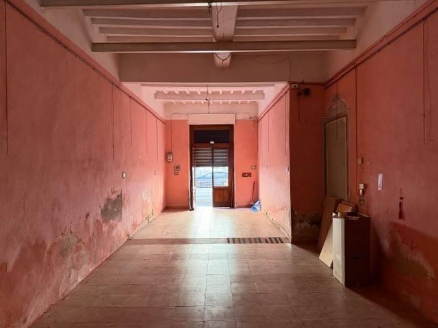 Locale Commerciale in affitto a Livorno, Toscana