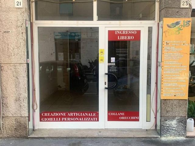 Locale Commerciale in affitto a Livorno