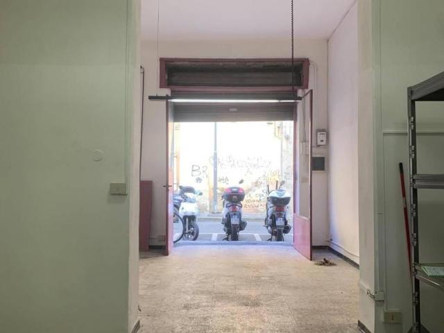 Locale Commerciale in affitto a Livorno