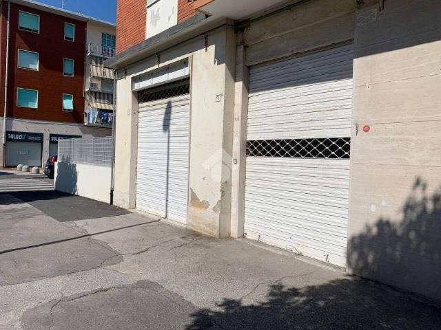 Locale Commerciale in affitto a Coteto, Livorno