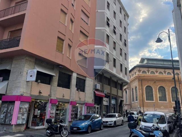 Locale Commerciale in affitto a Livorno