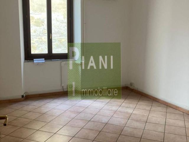 Locale Commerciale in affitto a Livorno