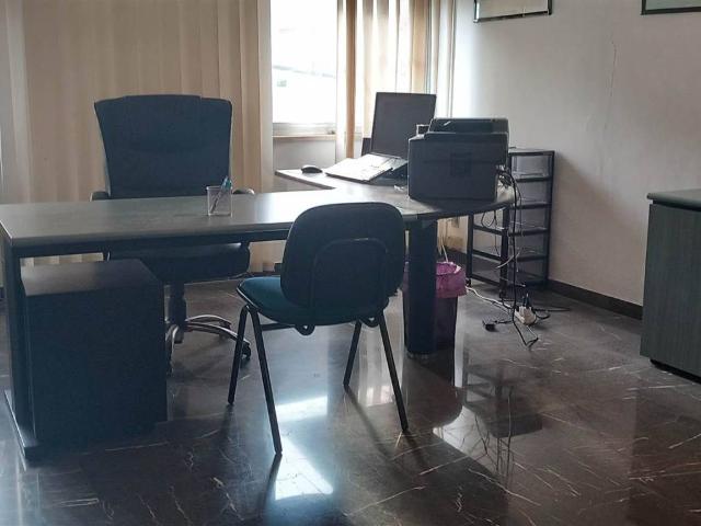 Locale Commerciale in affitto a Livorno, Toscana