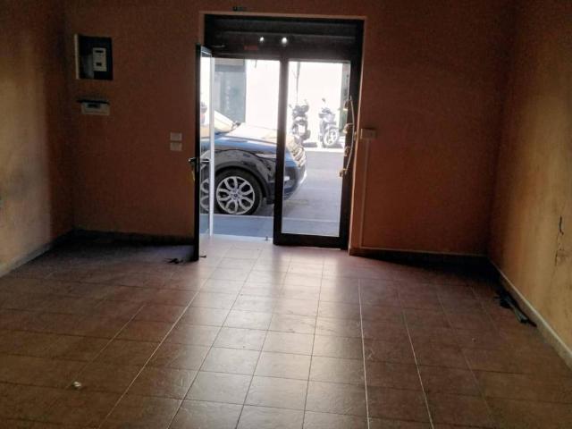 Locale Commerciale in affitto a Livorno, Toscana