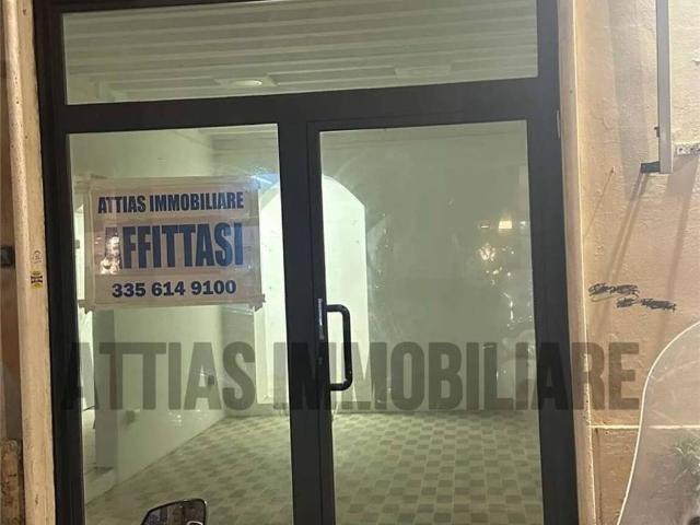 Locale Commerciale in affitto a Livorno
