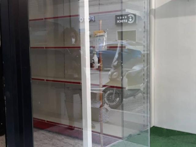 Locale Commerciale in affitto a Livorno, Toscana