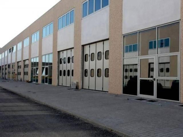 Locale Commerciale in affitto a Livorno, Toscana