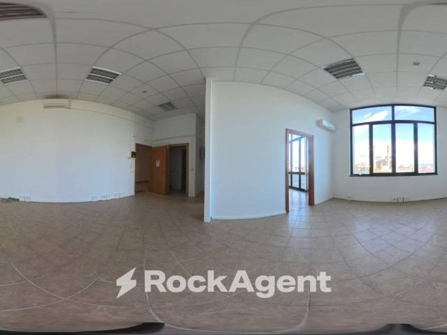 Locale Commerciale in affitto a Livorno