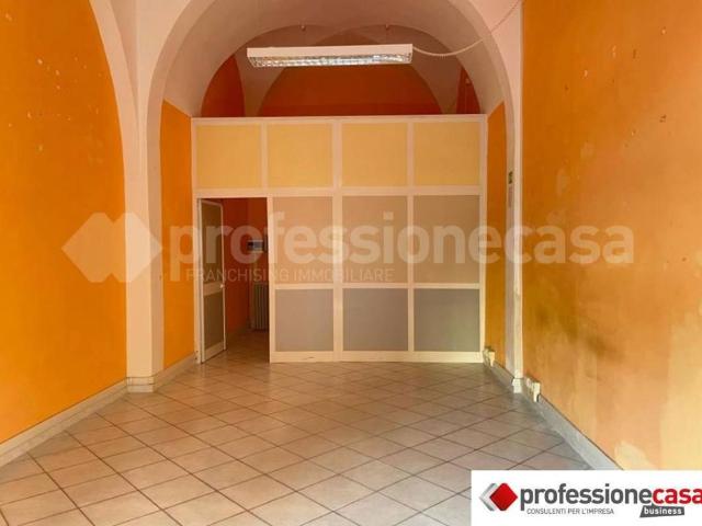 Locale Commerciale in affitto a Livorno