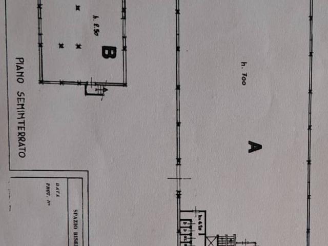 Locale Commerciale in affitto a Livorno