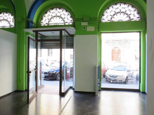 Locale Commerciale in affitto a Livorno