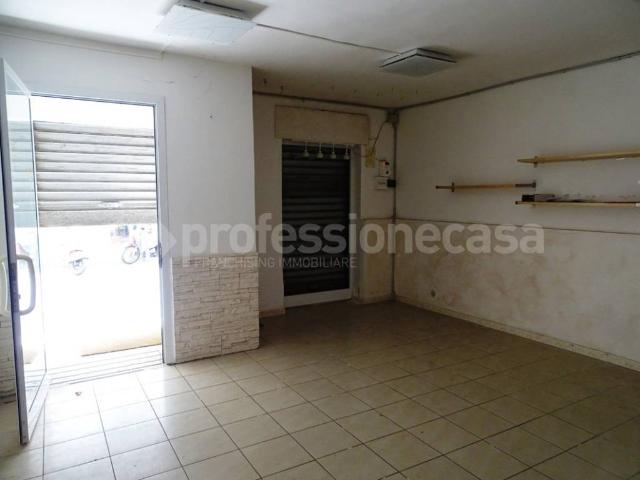 Locale Commerciale in affitto a Livorno, Toscana