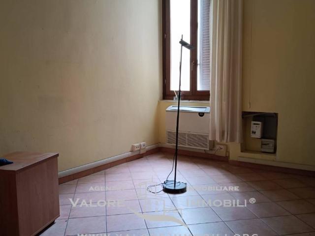 Locale Commerciale in affitto a Livorno, Toscana