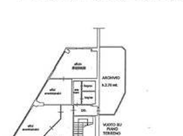 Locale Commerciale in affitto a Livorno