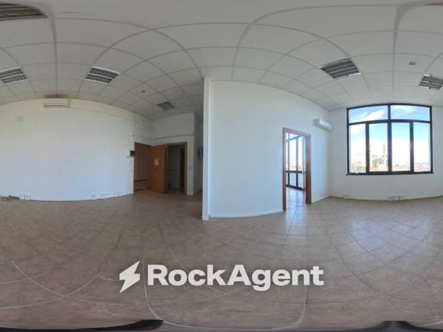 Locale Commerciale in affitto a Livorno, Toscana