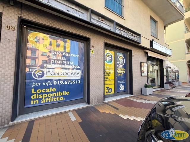 Locale Commerciale in affitto a Loano, Liguria