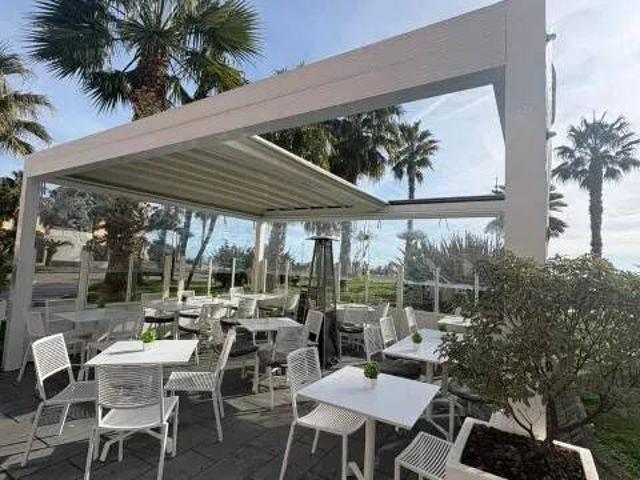 Locale Commerciale in affitto a Loano, Liguria