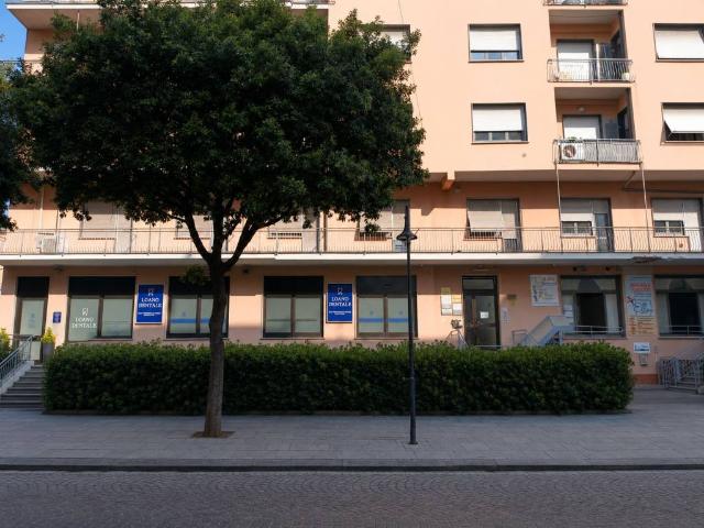 Locale Commerciale in affitto a Loano, Liguria