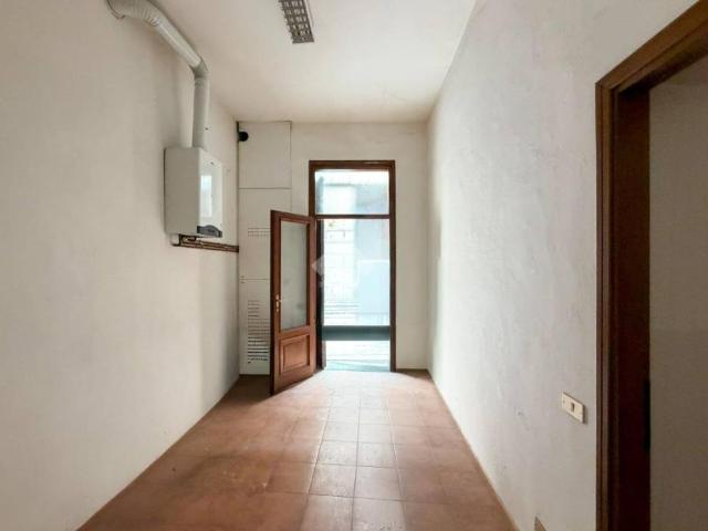 Locale Commerciale in affitto a Revellino, Lodi