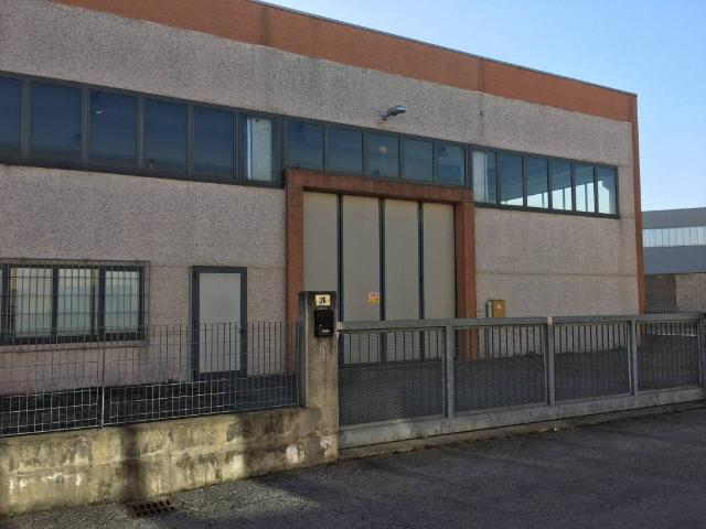 Locale Commerciale in affitto a Lonigo, Veneto