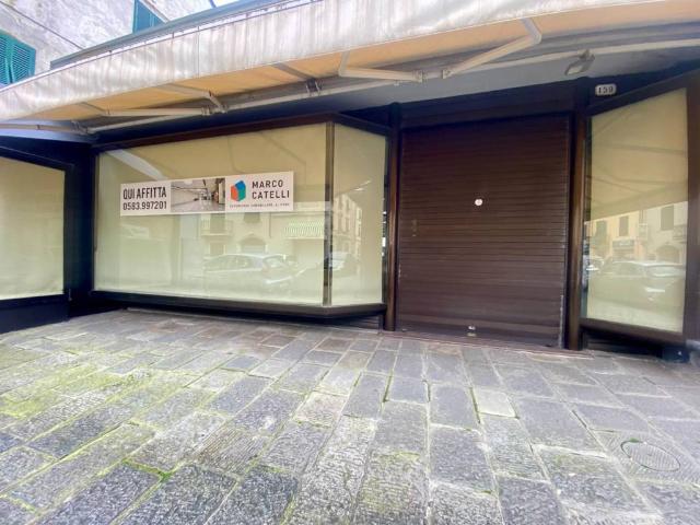 Locale Commerciale in affitto a Sant'Anna, Bagni Di Lucca Ponte
