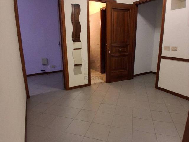 Locale Commerciale in affitto a Corte Dovichetti, Bagni Di Lucca Ponte