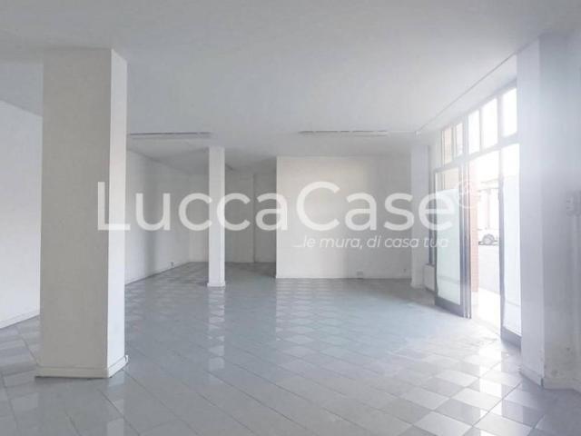 Locale Commerciale in affitto a San Concordio, Bagni Di Lucca Ponte