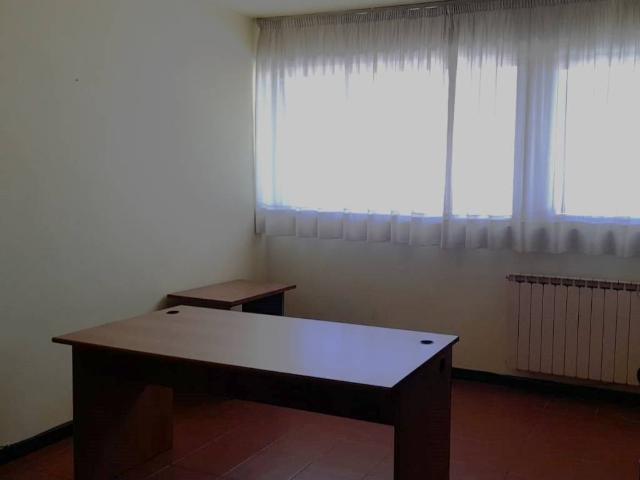 Locale Commerciale in affitto a Tempagnano di Lunata, Bagni Di Lucca Ponte