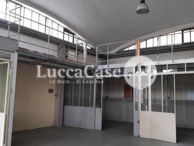 Locale Commerciale in affitto a San Concordio, Bagni Di Lucca Ponte